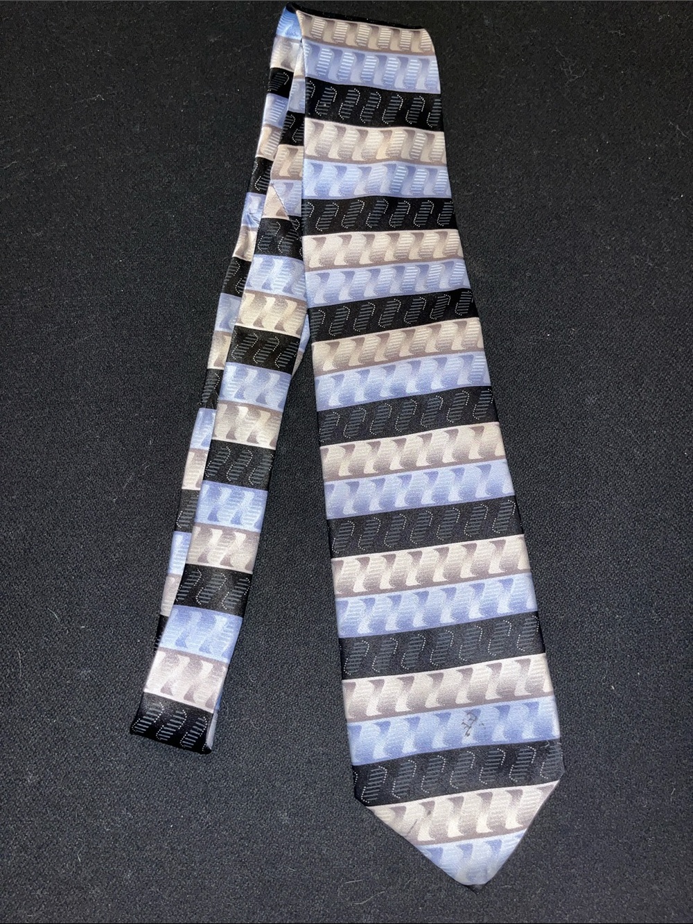 croft & barrow Black, Blue, and Gray Patterned Silk Tie